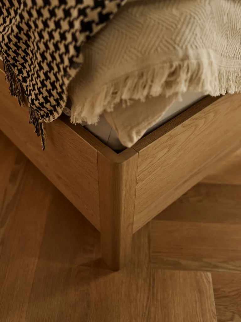 lit well 180 14.webp